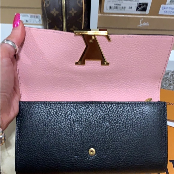 Authentic Louis Vuitton CAPUCINES WALLET - Picture 5 of 9